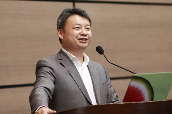 刘润老师做主题报告 刘润老师做主题报告